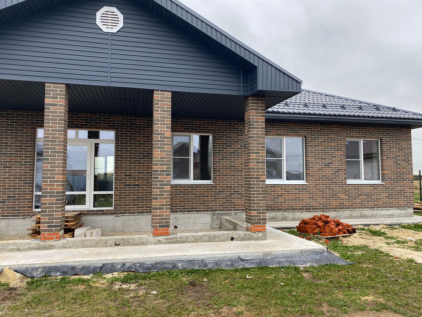 Заказать окна и двери Сатэлс