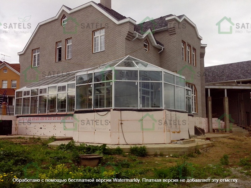 Английская стеклянная оранжерея