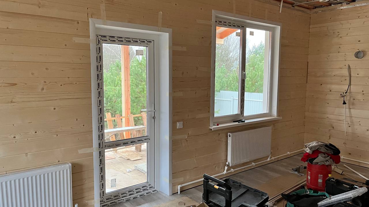 Энергоэффективные окна Rehau в частном доме — пример выполненного проекта.