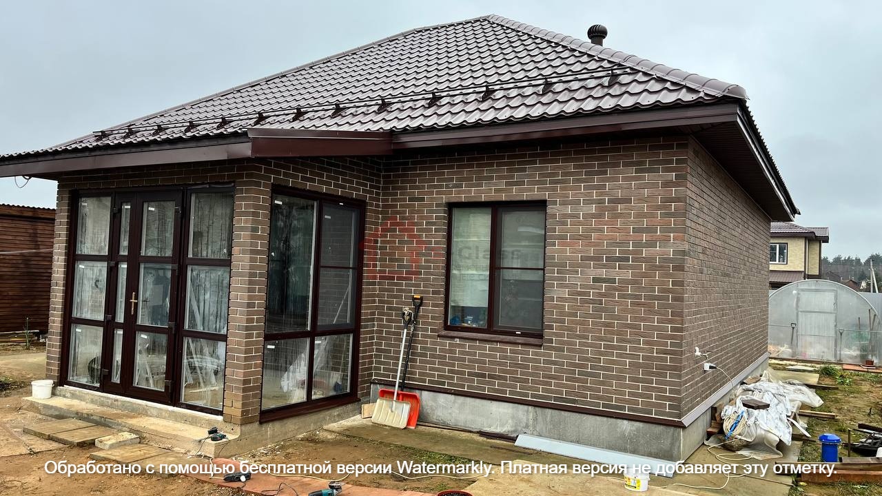 Тёплые пластиковые окна Veka WHS 72 на террасе частного дома