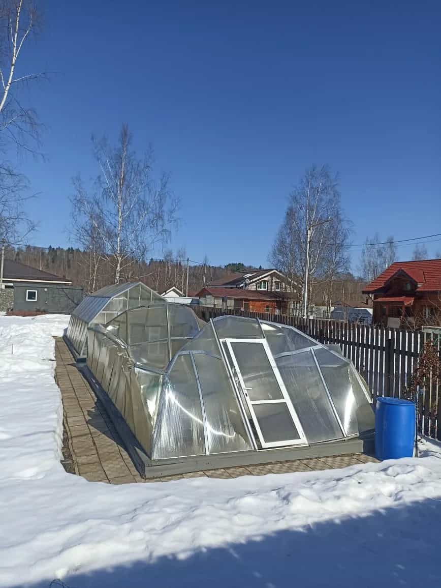 Теплица из поликарбоната развалилась от снега